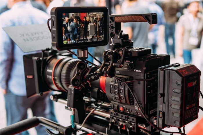 Video corporativo no es video comercial y mezclarlos cuesta caro