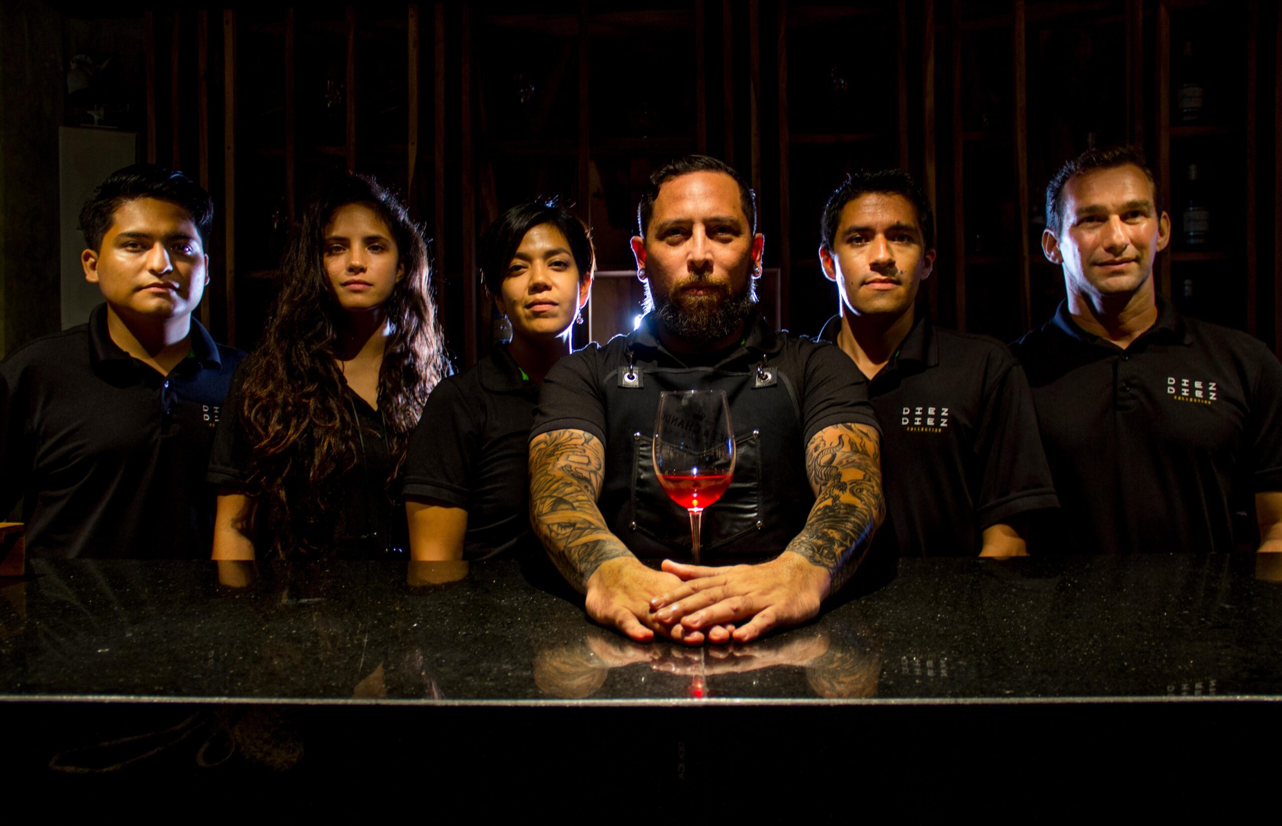 Visuales que generan confianza vs visuales que generan duda | MORA Comunicación y Mercadotecnia